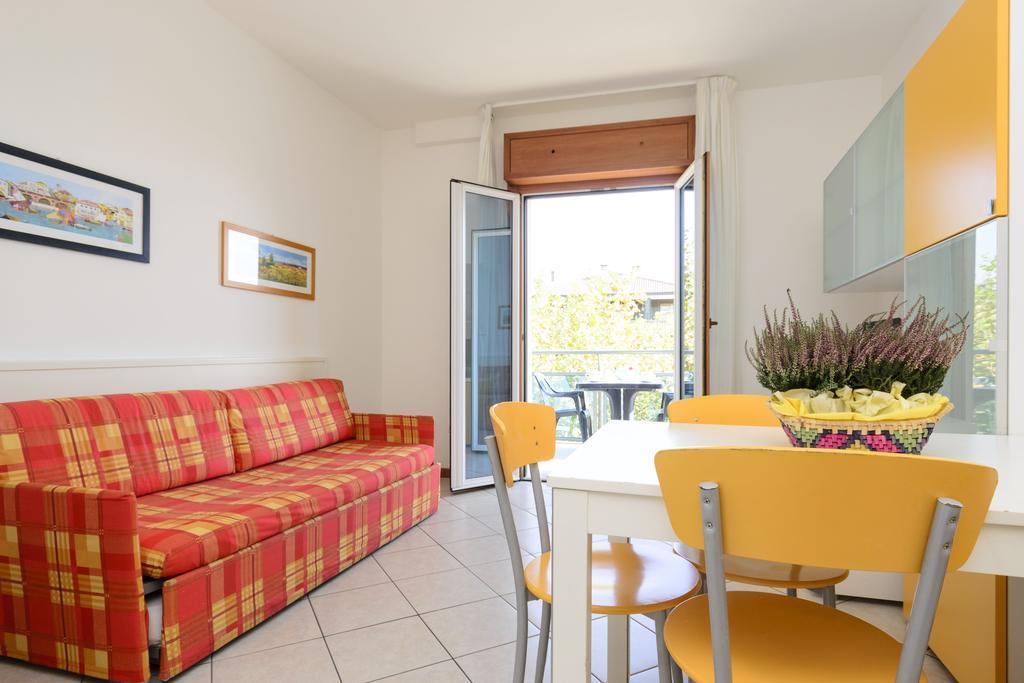 Sunbeach Apartments Lignano Sabbiadoro Exterior photo